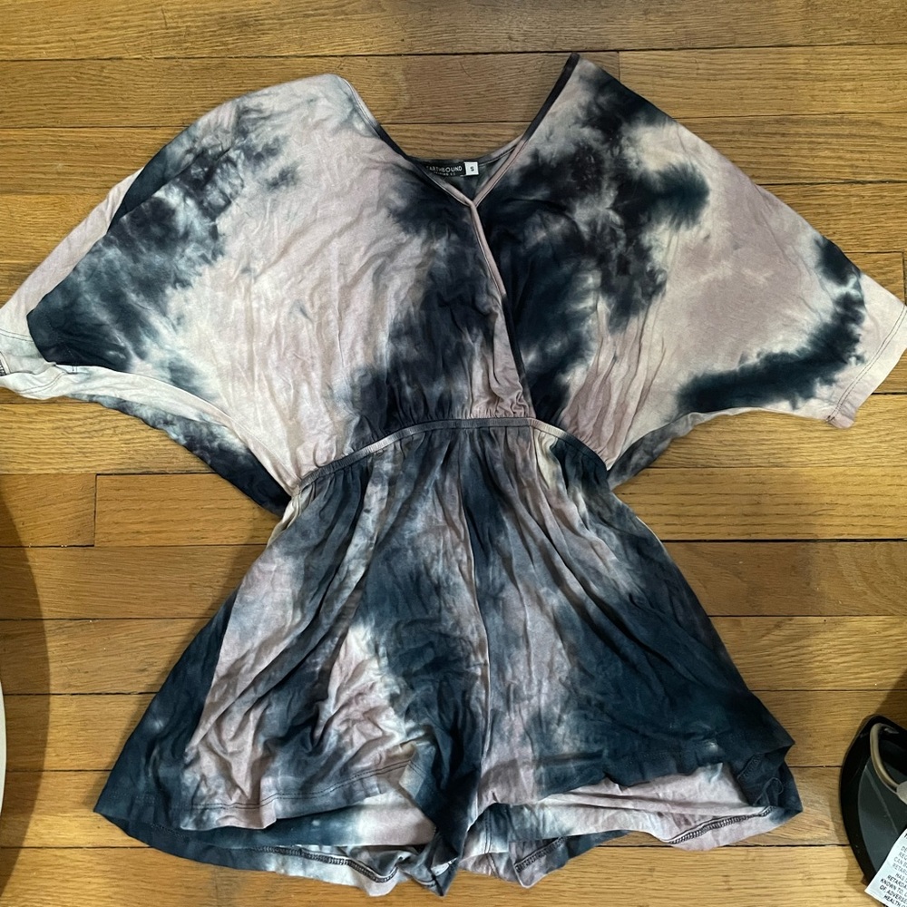 Earthbound tie dye romper women’s small purple